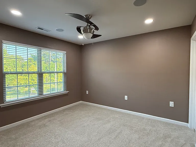 2101 Chipley Dr — Photo 3