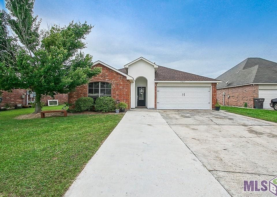 1st image of 26077 Avondale Ct