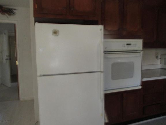 5th image of 451A Portsmouth Dr #451A