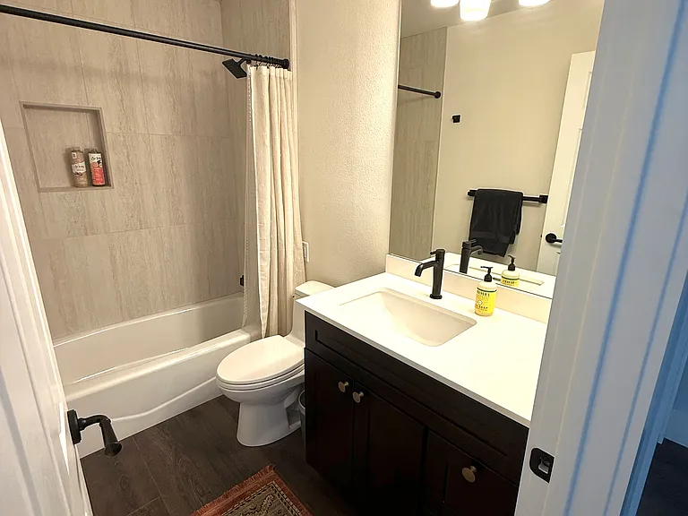 Upstairs Common Area Full Bathroom