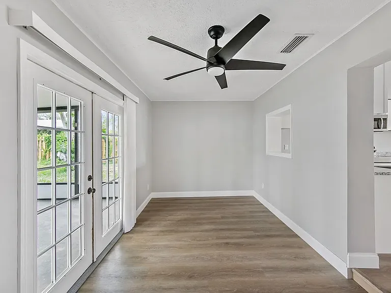 5374 Skyline Pl — Photo 14