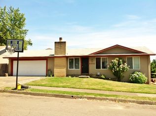 2450 NE Spruce Ave, Gresham, OR 97030