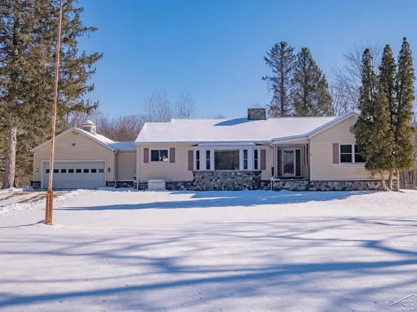 13855 Sheridan Rd, Montrose, MI 48457