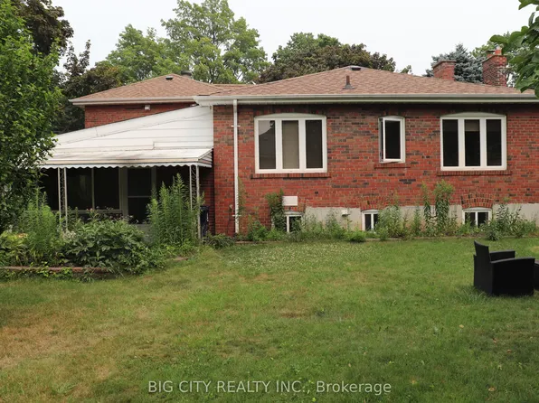 30 Lozoway Dr, Toronto, ON M1K 2Y4