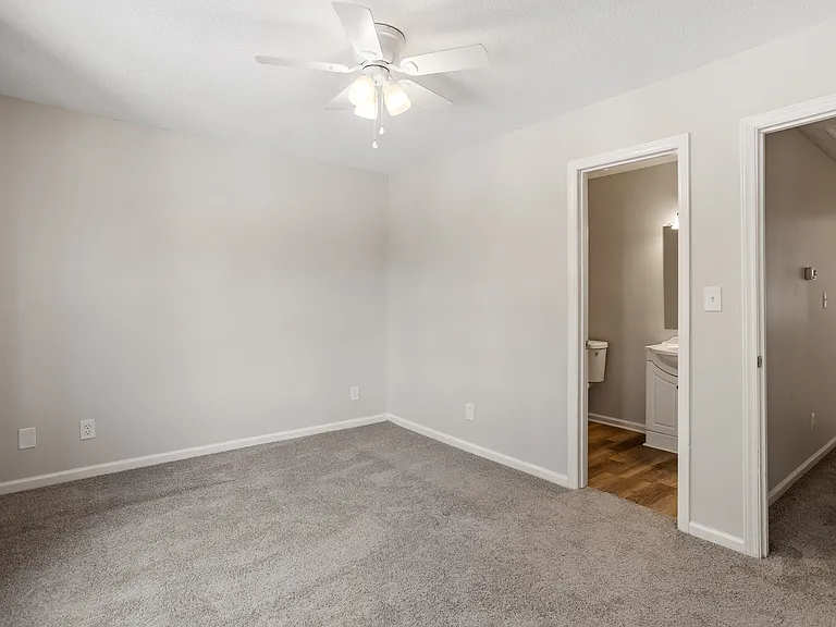 516 Caprice Ct — Photo 27