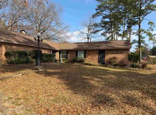 2090 Fort Dr, Longview, TX 75604