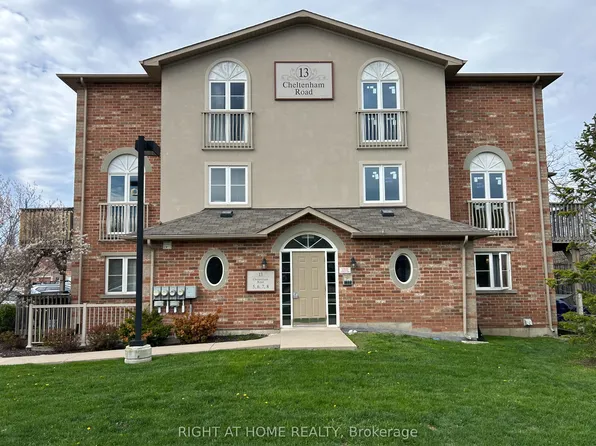 13 Cheltenham Rd Unit 5, Barrie, ON L4M 0E7