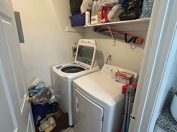 Washer & Dryer in-unit