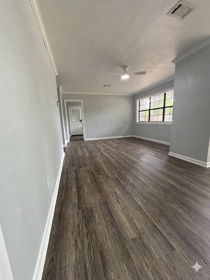 Building Photo - 1007 New Mexico Dr