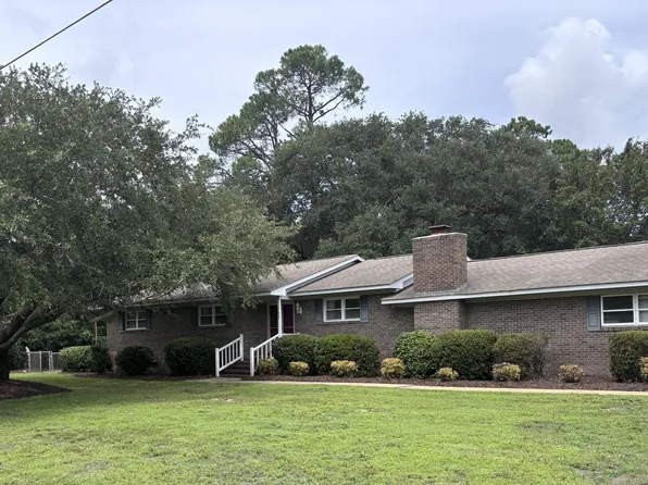 4637 Dean Drive, Wilmington, NC 28405