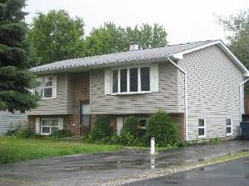 2nd image of 10177 W Chicago Ave