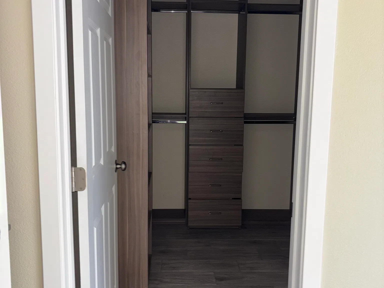 3 bed, $3,600 — Photo 4