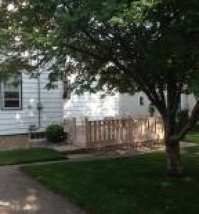 2nd image of 1136 Lake Ave