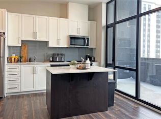 15 Queen St S #403, Hamilton, ON L8P3R4