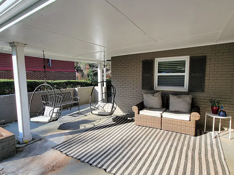 3010 Santa Monica Dr — Photo 3