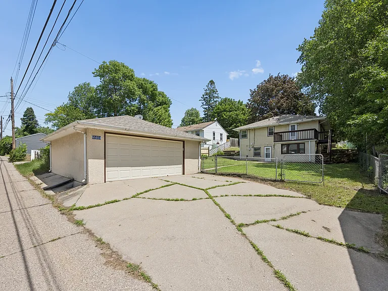 4414 Washington St NE — Photo 20