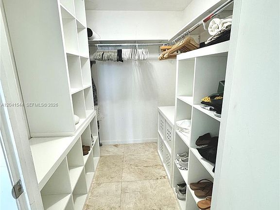 4th image of 475 Brickell Ave APT 2512