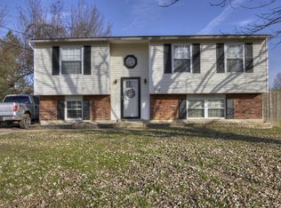 110 Saguaro Ct, Louisville, KY 40229