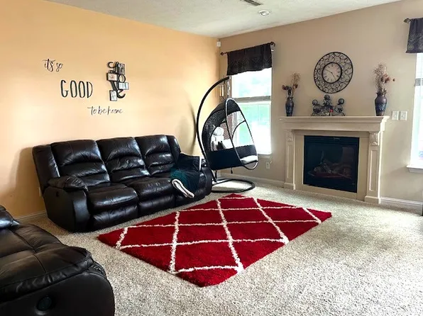 1961 Westminster Pl, Columbus, IN 47201