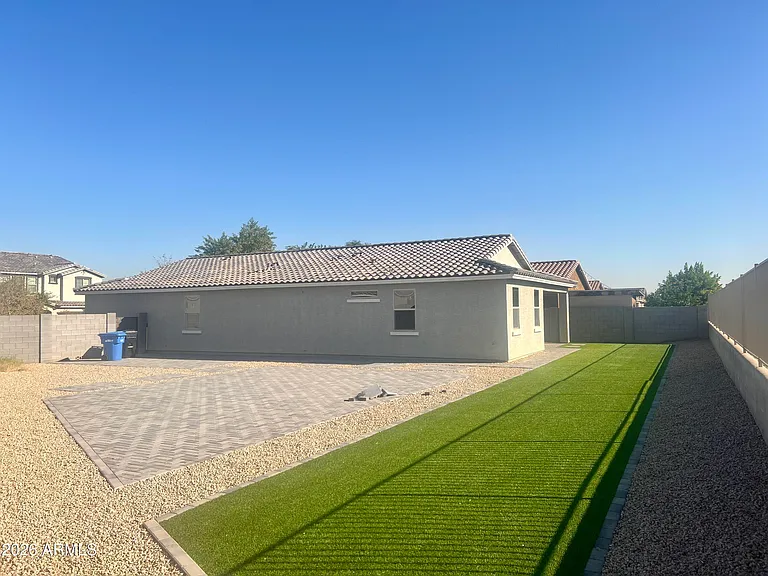 9437 W Jones Ave — Photo 33