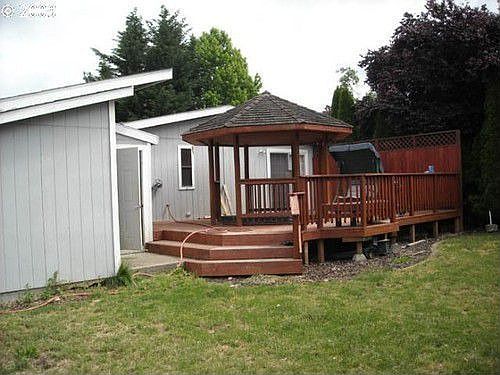 2nd image of 2901 NE 80th St