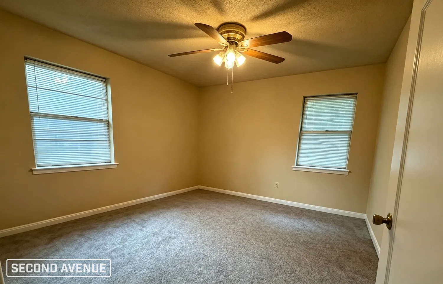 4 bed, 1.5 bath, 1155 sqft, $1,147 — Photo 3