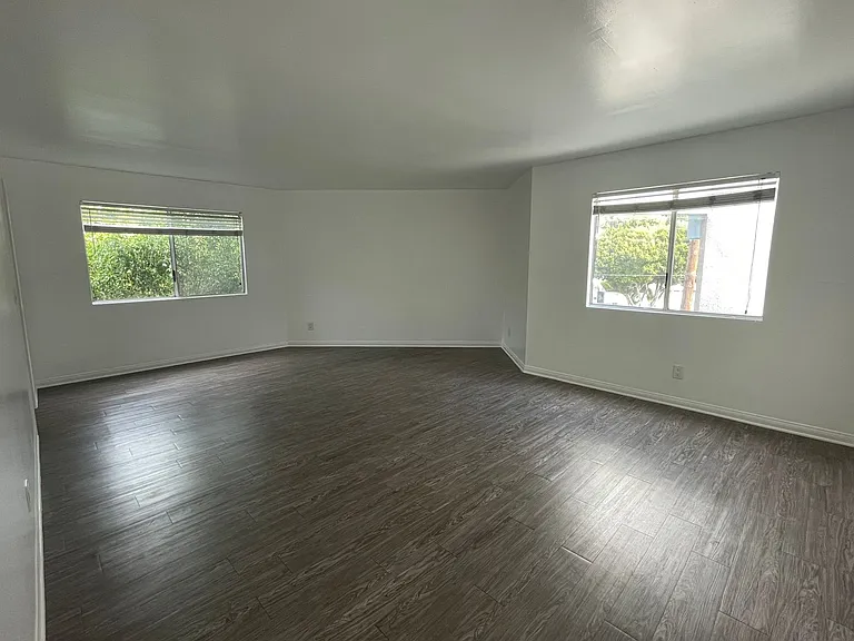 3101 Eagle Rock Blvd — Photo 41
