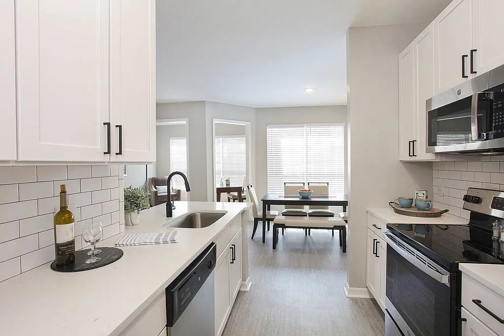 Westwood Reserve Apartments — Photo 3