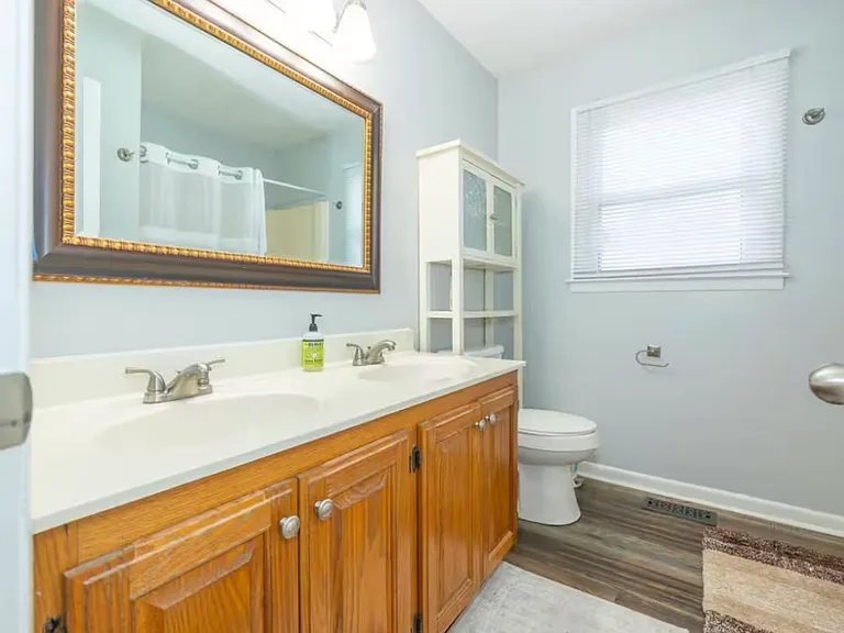 1512 Veterans Pkwy — Photo 8