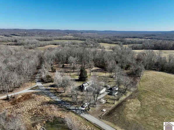 490 W Fork Rd, Fredonia, KY 42411