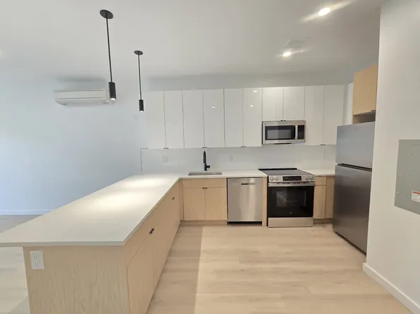 450 Scotland Rd, Orange, NJ