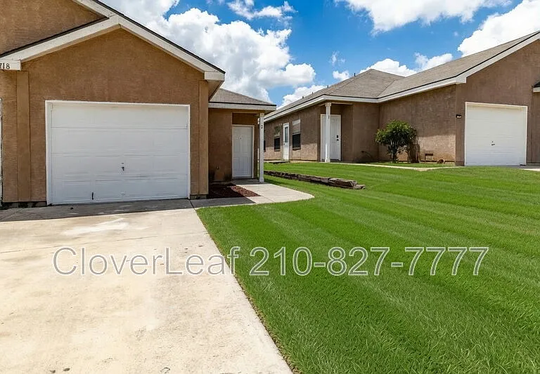 5718 Golf Hts #2 — Photo 3