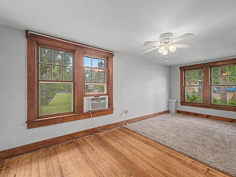 810 King Ave — Photo 5