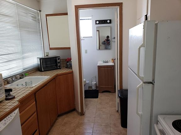 5th image of 510 Fig St