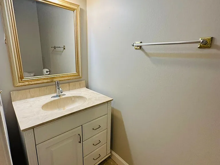 795 Watersedge Dr — Photo 17