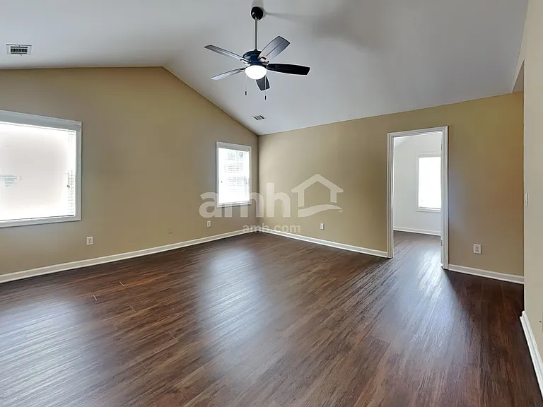 1852 Clear Springs Ln — Photo 13