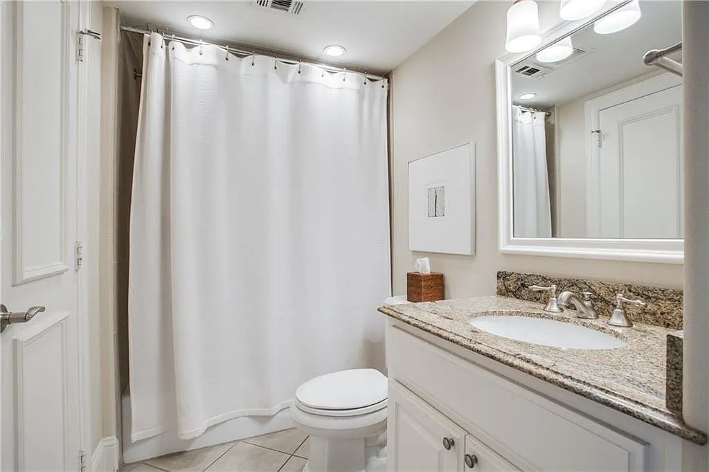 4 bed, 2152 sqft, $5,350 — Photo 4