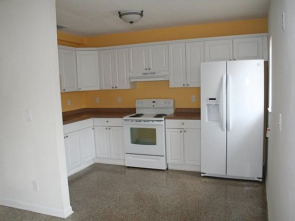 5th image of 1708 N Tampania Ave APT A