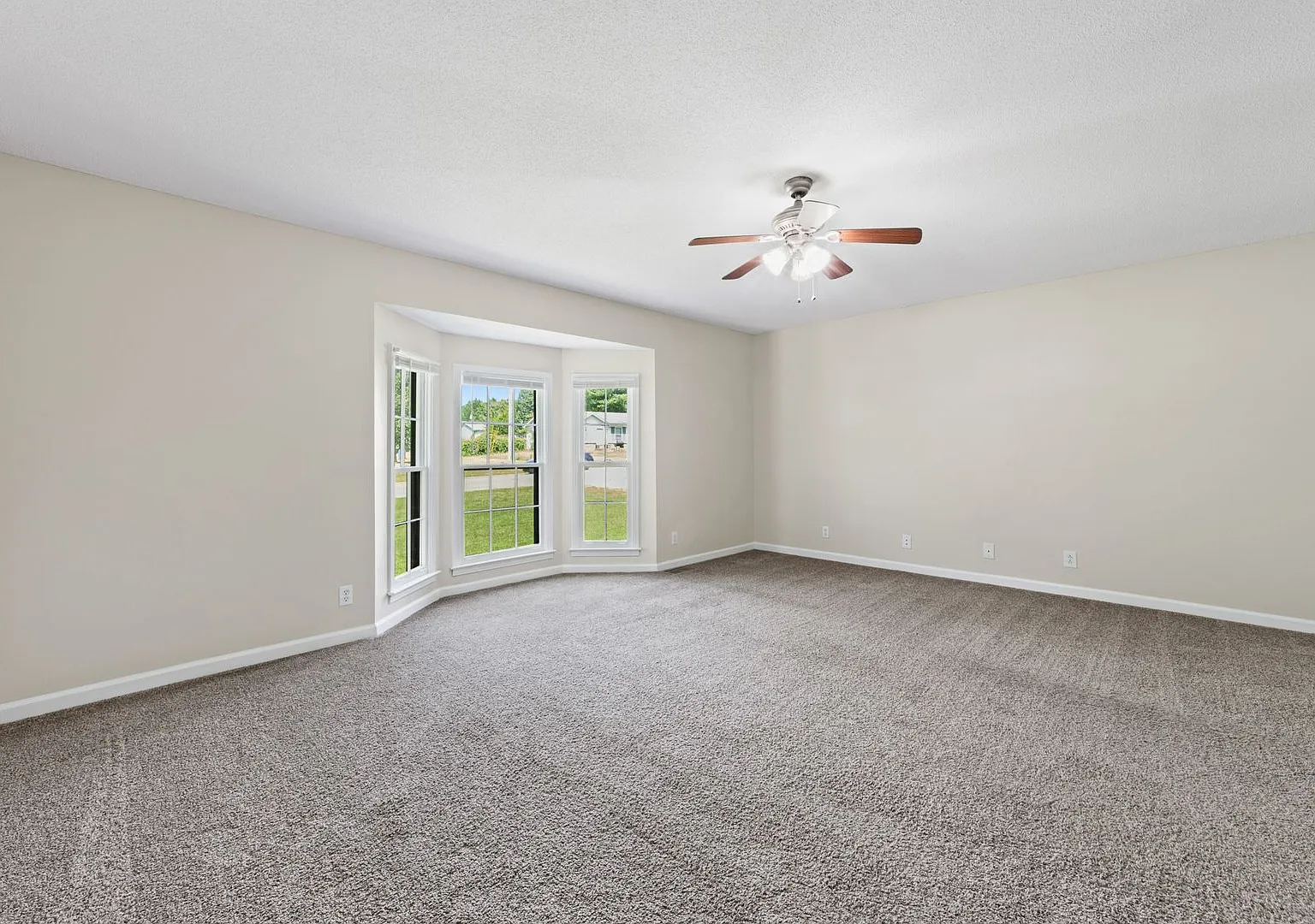 1487 Nichols Drive — Photo 2