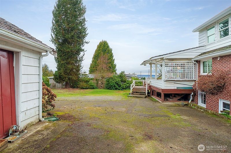 3rd image of 1020 Puget Drive