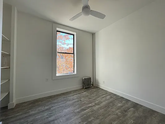 Rented by EXR | media 2