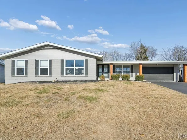 12381 Merrick Dr, Saint Louis, MO 63146