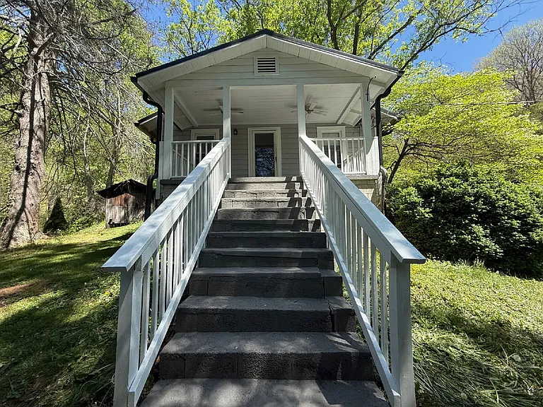71 Emily Dr — Photo 10