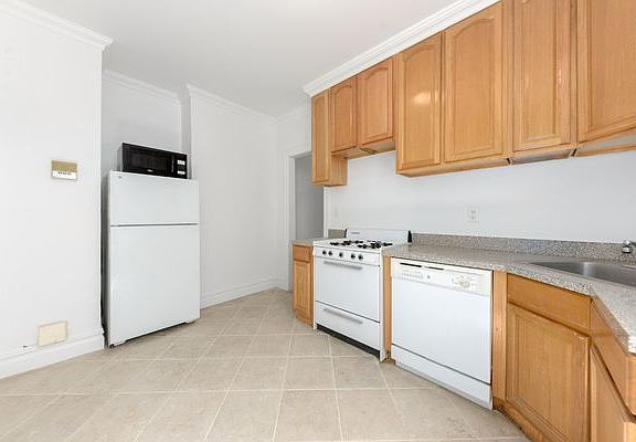 4th image of 120 Garfield Pl APT A5