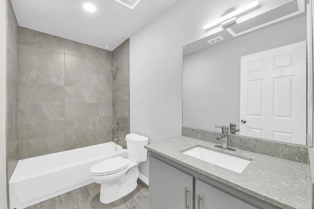 1001 W Sunset Valley St — Photo 3