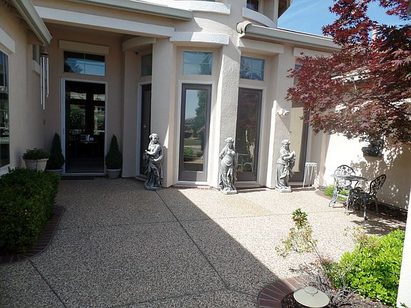 4th image of 1890 Creekcrest Ln