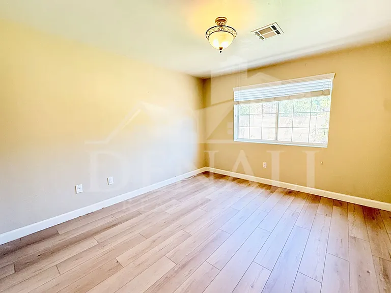 1326 W Palm Ln — Photo 15