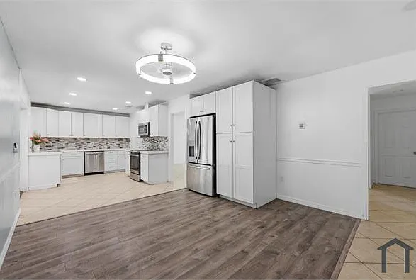 4404 Meadow Creek Cir — Photo 28