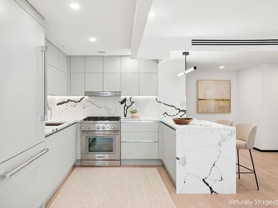 350 W 44th St #603, New York, NY, 10036