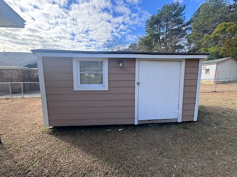 908 Rochester Dr — Photo 26